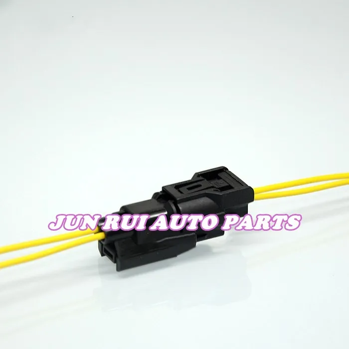 2Pin For Honda Civic Leaf lamp plug non - destructive width lamp change turn lamp connector plug
2Pin For Honda Civic Leaf lamp plug non - destructive width lamp change turn lamp connector plug