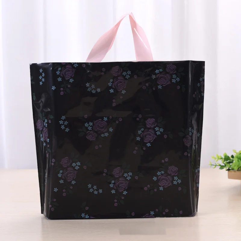 Black Clothes Gift Handle Plastic Storage Bags 33x24+6cm Rose Flower Print Plastic Shopping Packaging Christmas Bag 10pcs
Black Clothes Gift Handle Plastic Storage Bags 33x24+6cm Rose Flower Print Plastic Shopping Packaging Christmas Bag 10pcs
