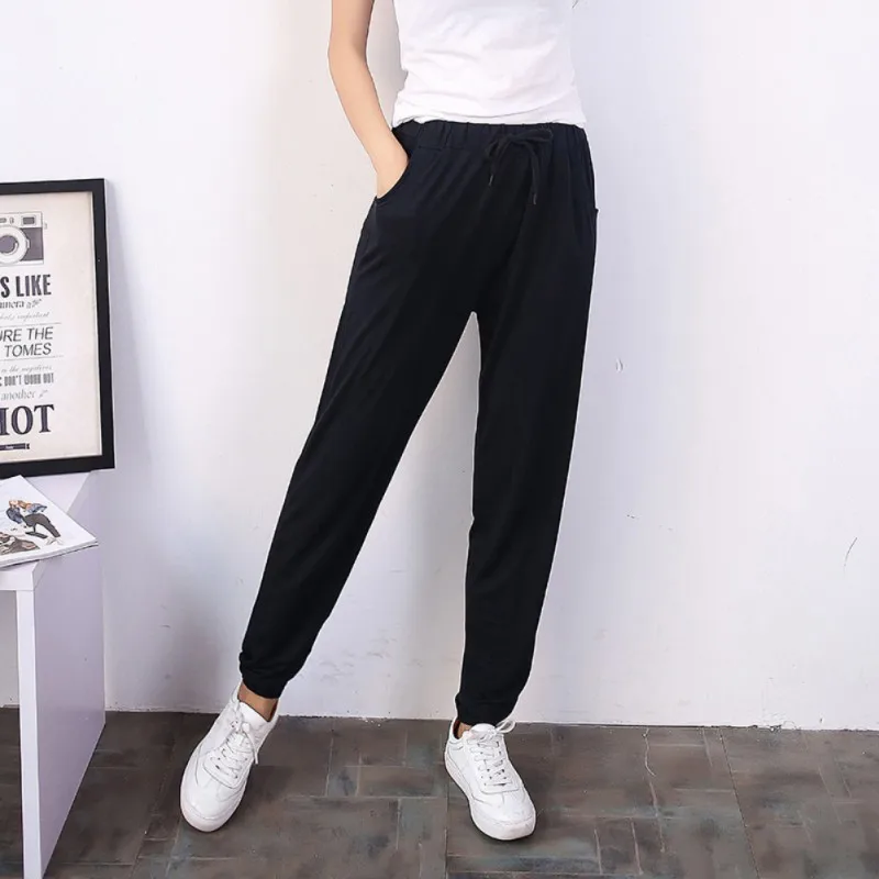 New Summer Pocket Elastic Casual Harem Pants Women Fashion Cotton Pants Simple Soft Trousers For Women
New Summer Pocket Elastic Casual Harem Pants Women Fashion Cotton Pants Simple Soft Trousers For Women