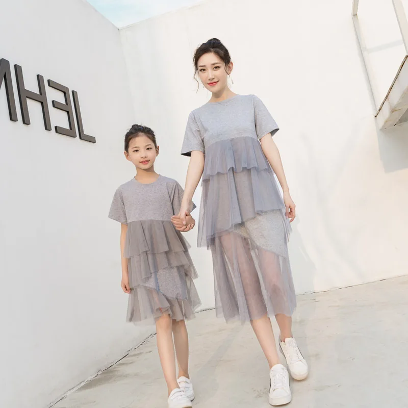 2019 New Summer Mommy and me Short Sleeve Dresses Family Matching Outfits Mom Girls Fashion Mesh Dress Vacation Beach Clothes
2019 New Summer Mommy and me Short Sleeve Dresses Family Matching Outfits Mom Girls Fashion Mesh Dress Vacation Beach Clothes