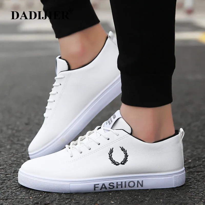 DADIJIER 2018 Autumn Men sneakers shoes Men flat boat shoes PU white black shoes Men Vulcanize Shoes ZLL143
DADIJIER 2018 Autumn Men sneakers shoes Men flat boat shoes PU white black shoes Men Vulcanize Shoes ZLL143