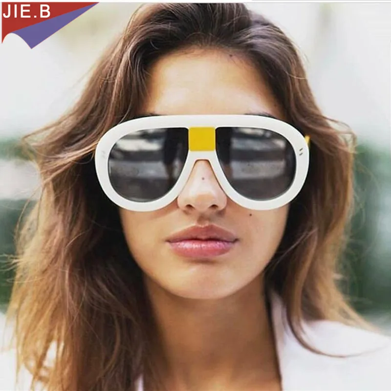 2019 New Fashion Sunglasses Women Big Square Frame Sun Glasses Unique Brand Design Reflective Color Film Lens Hot Men UV400 Gla
2019 New Fashion Sunglasses Women Big Square Frame Sun Glasses Unique Brand Design Reflective Color Film Lens Hot Men UV400 Gla