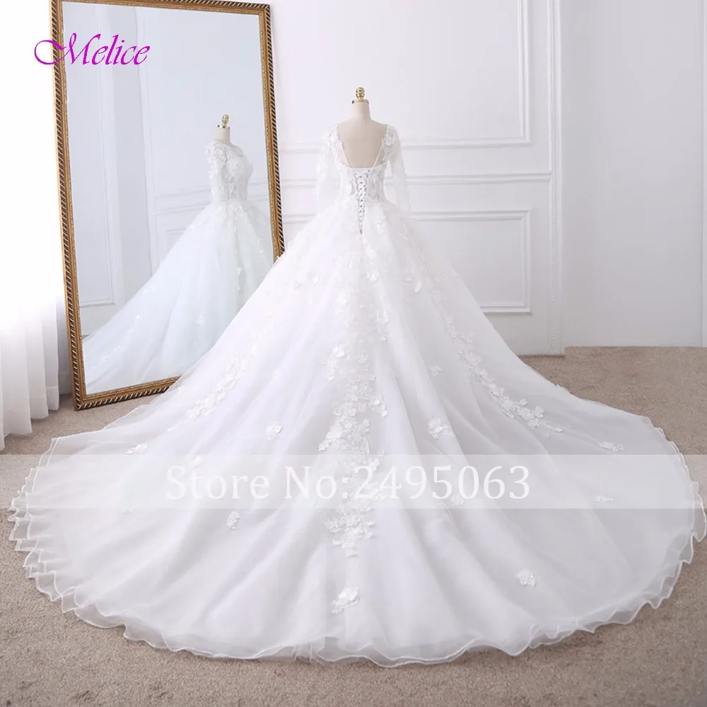 Fmogl Glamorous Appliques Lace Flowers A-Line Wedding Dress 2022 Scoop Neck Long Sleeve Pearls Princess Bridal Dress Plus Size
Fmogl Glamorous Appliques Lace Flowers A-Line Wedding Dress 2022 Scoop Neck Long Sleeve Pearls Princess Bridal Dress Plus Size