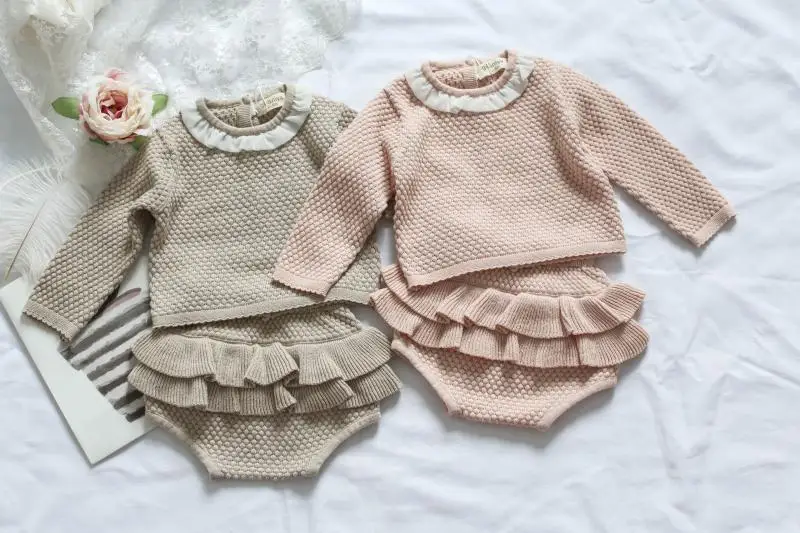 Girls Two Piece Suits Infant Cotton Long Sleeve Shirt + Shorts Lotus Leaf Sets Baby Cute Autumn Clothing
Girls Two Piece Suits Infant Cotton Long Sleeve Shirt + Shorts Lotus Leaf Sets Baby Cute Autumn Clothing