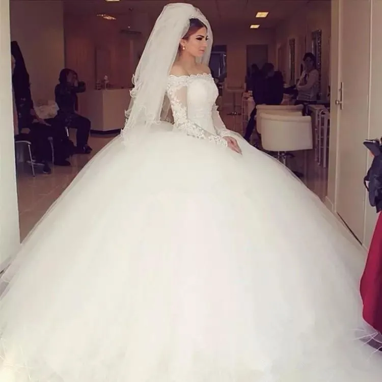 Saudi Arabic White Ball Gown Wedding Dresses Long Sleeve Off Shoulder Appliques Garden Country Bridal Gown vestido de novia 2020
Saudi Arabic White Ball Gown Wedding Dresses Long Sleeve Off Shoulder Appliques Garden Country Bridal Gown vestido de novia 2020