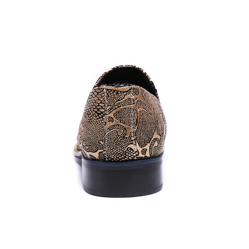 2019 New Men Oxford Shoes Formal leather shoes Metal toe Men Dress Shoes fashion Golden silver Male Wedding party shoes
2019 New Men Oxford Shoes Formal leather shoes Metal toe Men Dress Shoes fashion Golden silver Male Wedding party shoes