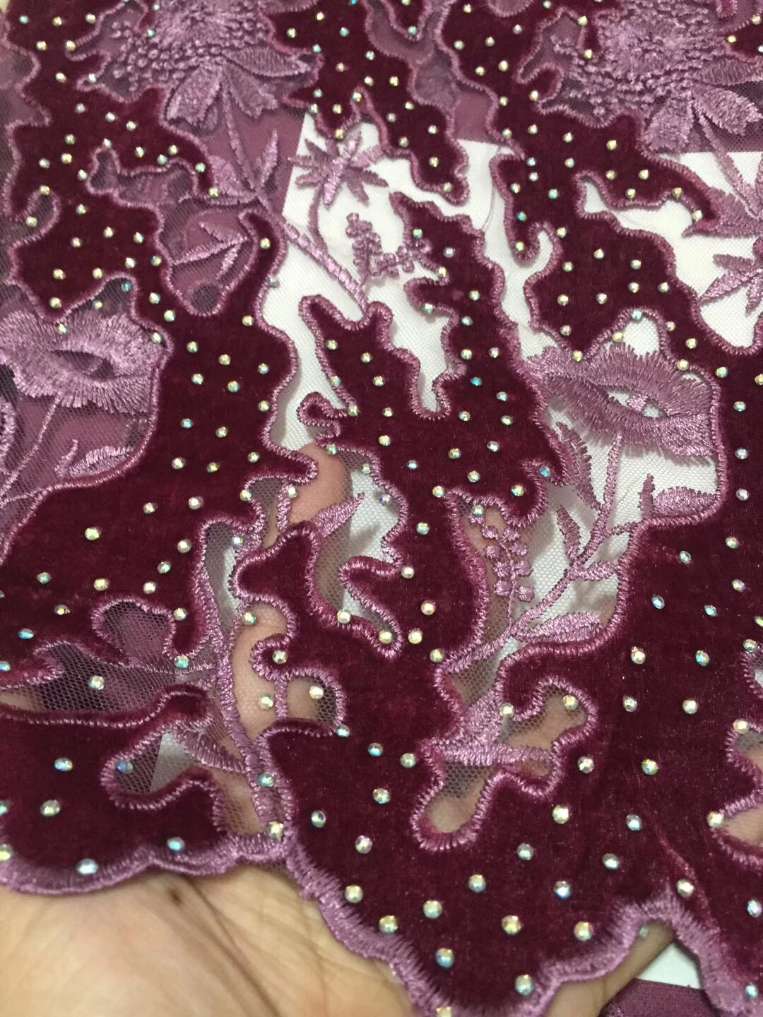 Wine Color African Lace Fabric 2018 High Quality French Velvet Lace Fabric With Stones Lace Fabric For Wedding Party LCD962
Wine Color African Lace Fabric 2018 High Quality French Velvet Lace Fabric With Stones Lace Fabric For Wedding Party LCD962