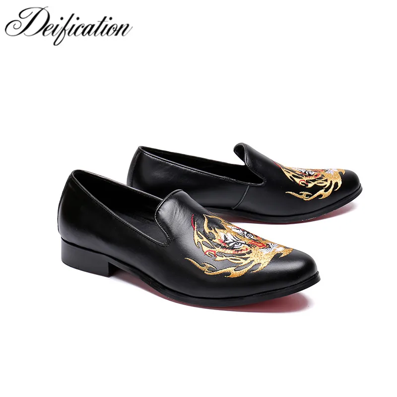 Luxury Brand 2018 Mocassin Homme Mens Loafers Leather Black Dress Shoes Slip on Smoking Slippers Chic Embroidery Party Shoes Men
Luxury Brand 2018 Mocassin Homme Mens Loafers Leather Black Dress Shoes Slip on Smoking Slippers Chic Embroidery Party Shoes Men