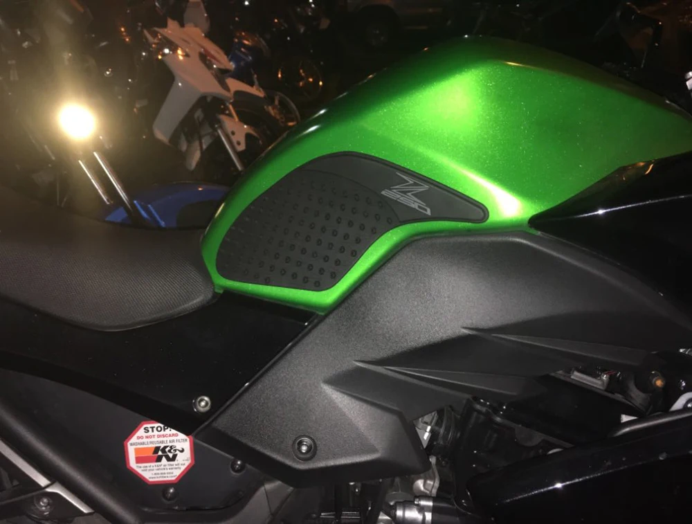 Motorcycle Anti slip Tank Pad Side Gas Knee Grip Traction Pads Protector 3M Sticker For KAWASAKI Z250 Z 250 2013 2014 2015
Motorcycle Anti slip Tank Pad Side Gas Knee Grip Traction Pads Protector 3M Sticker For KAWASAKI Z250 Z 250 2013 2014 2015
