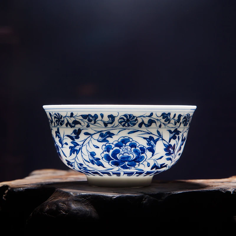 80ml Jingdezhen Porcelain Teacup Hand Painted Peony Flower Tea Cup Blue and White Porcelain Cup Kung Fu Tea Set Travel Teaware
80ml Jingdezhen Porcelain Teacup Hand Painted Peony Flower Tea Cup Blue and White Porcelain Cup Kung Fu Tea Set Travel Teaware