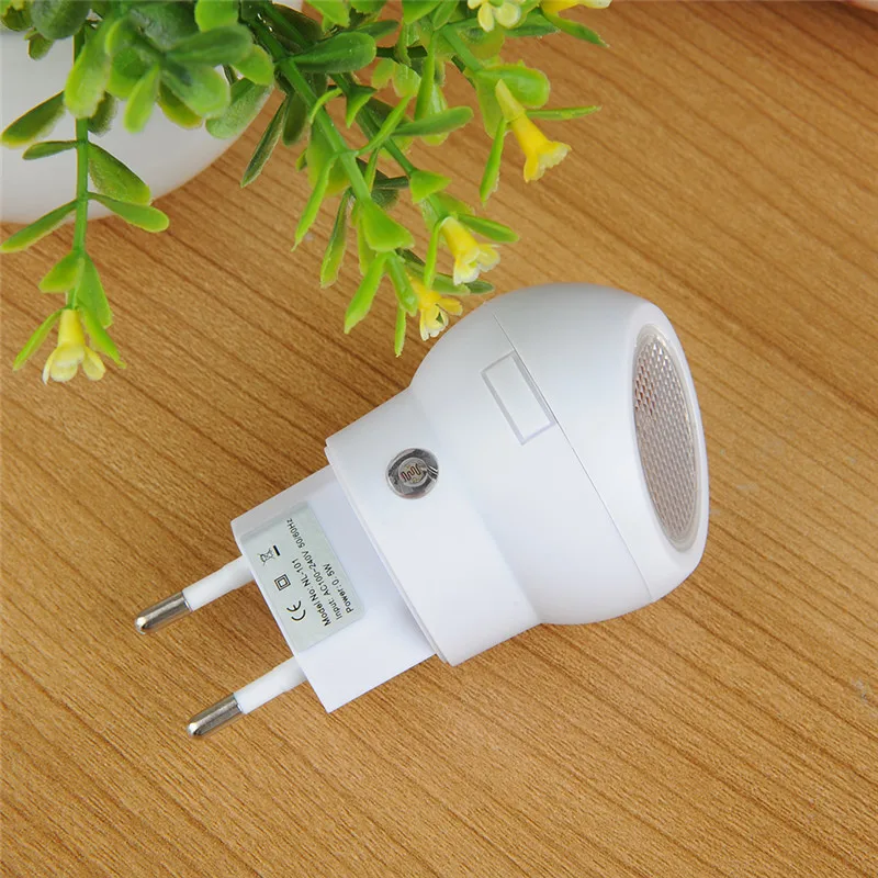 New 360 Degree Rotating LED Night Lights Lamp Auto Sensor Smart Lighting Control Lamp 110-240V Nightlight Bulb Light Lamparas
New 360 Degree Rotating LED Night Lights Lamp Auto Sensor Smart Lighting Control Lamp 110-240V Nightlight Bulb Light Lamparas