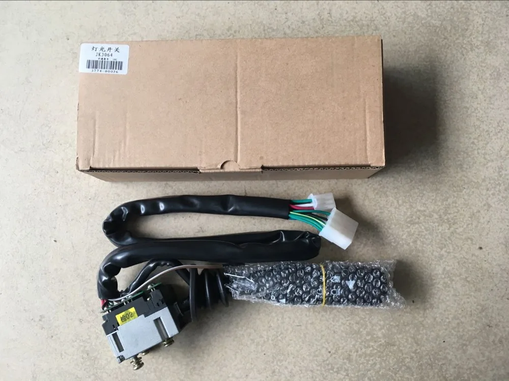 Free shipping Bus Parts Yutong bus rain-scraping control switch combination switch JK3064 3774-00026
Free shipping Bus Parts Yutong bus rain-scraping control switch combination switch JK3064 3774-00026
