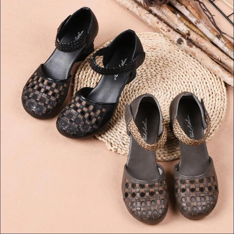 Summer sandals female breathable hollow baotou Genuine Leather shoes handmade shoes women popular Rough heel sandals
Summer sandals female breathable hollow baotou Genuine Leather shoes handmade shoes women popular Rough heel sandals