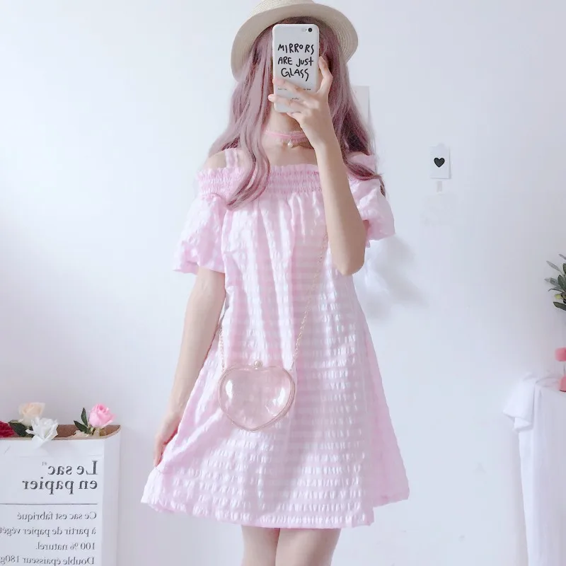 2018 Female Summer new fashion sexy sweet Korean style lace Sweet puff sleeve Slash neck Strapless Dress
2018 Female Summer new fashion sexy sweet Korean style lace Sweet puff sleeve Slash neck Strapless Dress