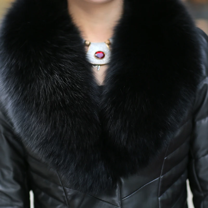 Новая женская куртка из натуральной кожи с воротником черного лисьего меха
