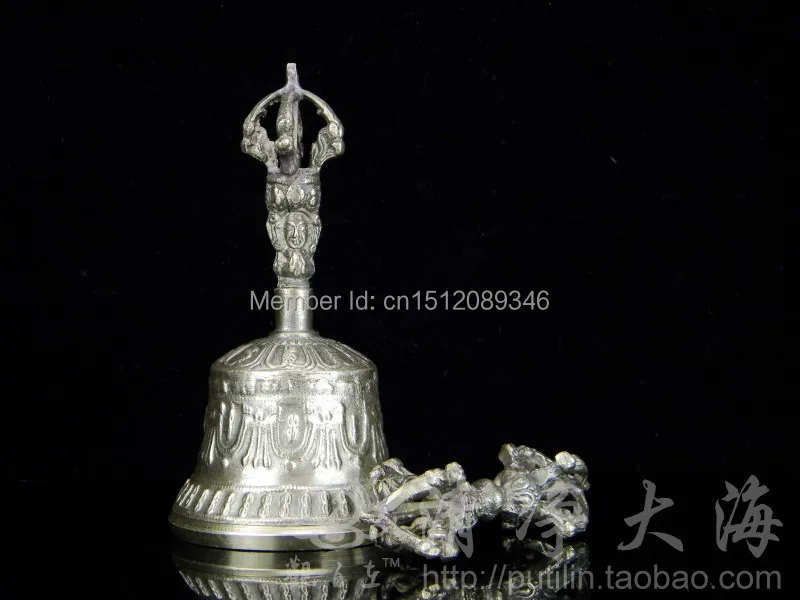 Tibetan Buddhism talisman charms, Nepal / silver, bell Dorje / five shares of Tantric Dorje and bell
Tibetan Buddhism talisman charms, Nepal / silver, bell Dorje / five shares of Tantric Dorje and bell