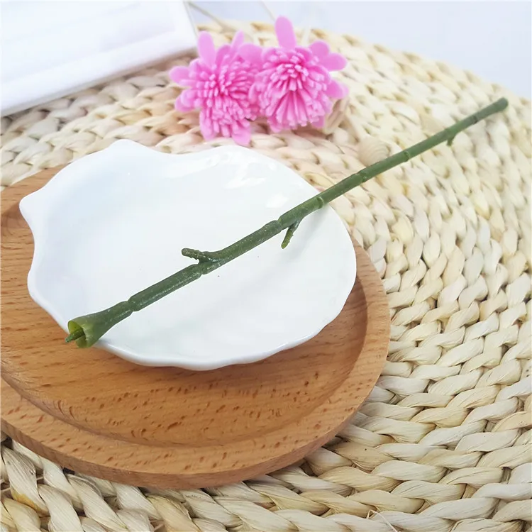50pcs 25/40CM artificial simulation fake rose flower stems leaf DIY handmade flower bouquet home wedding decoration
50pcs 25/40CM artificial simulation fake rose flower stems leaf DIY handmade flower bouquet home wedding decoration