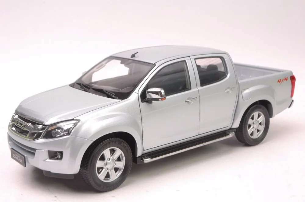 1:18 Diecast Model for ISUZU D-MAX Silver Pickup Alloy Toy Car Miniature Collection Gifts D MAX DMAX Truck
1:18 Diecast Model for ISUZU D-MAX Silver Pickup Alloy Toy Car Miniature Collection Gifts D MAX DMAX Truck