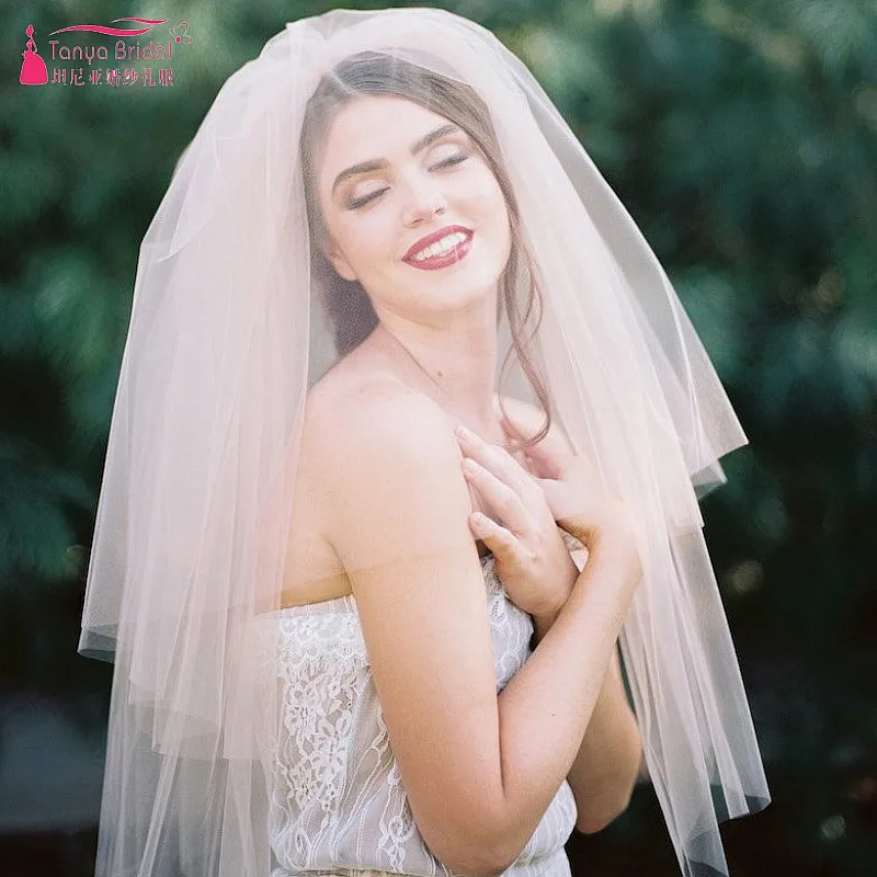 Champagne bride short veil Double layer Wedding Travel veil With Metal comb DQG939
Champagne bride short veil Double layer Wedding Travel veil With Metal comb DQG939