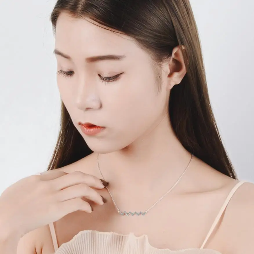 New Hot Heartbeat Zircon Pendant Necklace For Women Short Clavicle Chain Choker Necklace Simple Personality Jewelry SAN15
New Hot Heartbeat Zircon Pendant Necklace For Women Short Clavicle Chain Choker Necklace Simple Personality Jewelry SAN15