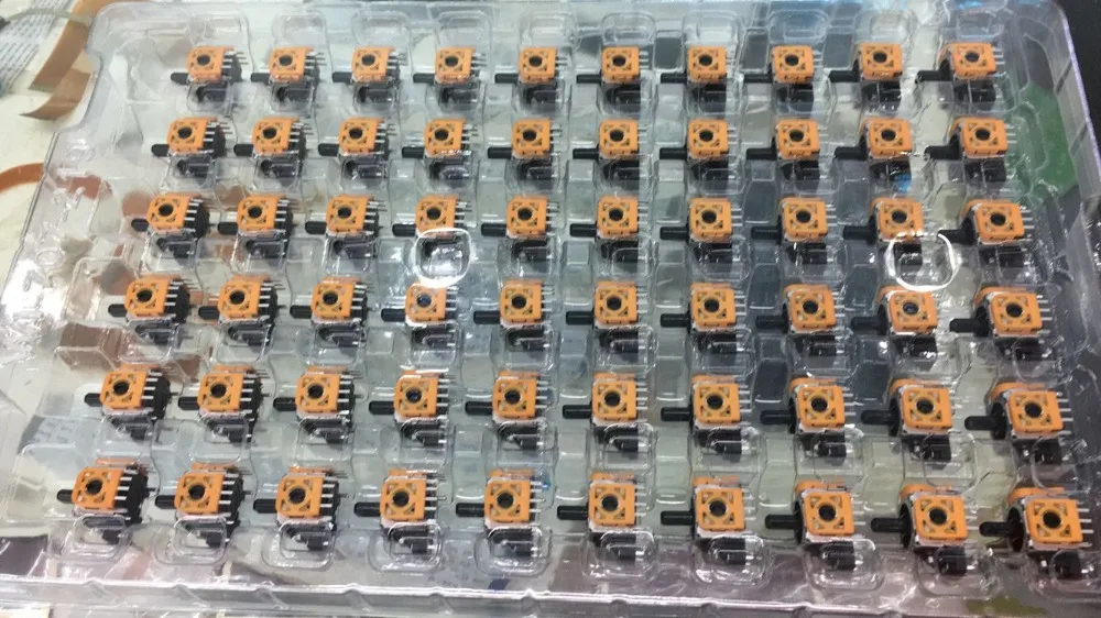 100pcs ALPS Original 3D Analog Joystick For PS4 wireless controller Analog Joystick Spare Parts For PS4 Controller
100pcs ALPS Original 3D Analog Joystick For PS4 wireless controller Analog Joystick Spare Parts For PS4 Controller