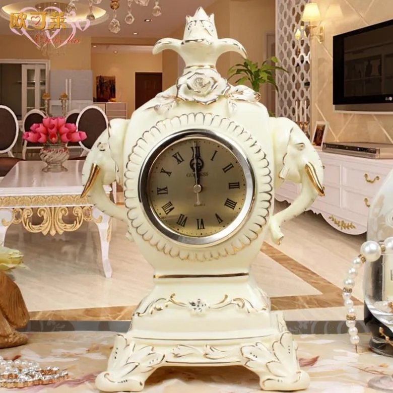 house Home Furnishing shuangxiang housewarming gift clock decoration living room TV cabinet corner a few ornaments.
house Home Furnishing shuangxiang housewarming gift clock decoration living room TV cabinet corner a few ornaments.