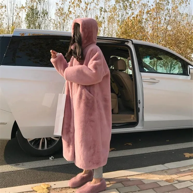 Faux Rabbit Fur Coat 2019 Winter Long Mink Fur Coat Women Loose OverCoat Luxury Thicken Warm Oversize Female Plush Coat
Faux Rabbit Fur Coat 2019 Winter Long Mink Fur Coat Women Loose OverCoat Luxury Thicken Warm Oversize Female Plush Coat