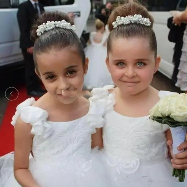 White Flower Girl Dresses Lace Appliques Cute Little Girl's Dresses Princess Button Back Kid's Formal Wear Communion Dresses
White Flower Girl Dresses Lace Appliques Cute Little Girl's Dresses Princess Button Back Kid's Formal Wear Communion Dresses