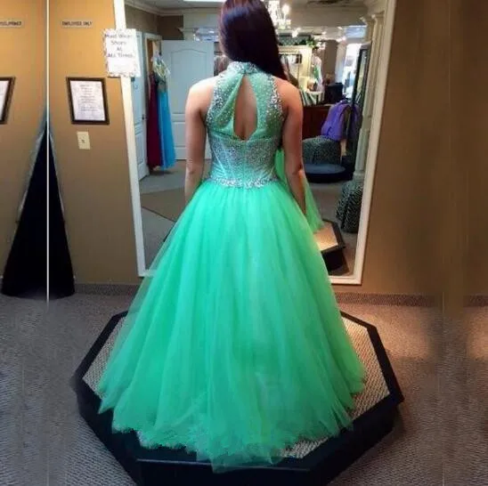 Green Princess Quinceanera Dresses 2020 High Sheer Neck Sweet 16 Ball Gown Crystals Debutante Gowns Tulle Vestidos
Green Princess Quinceanera Dresses 2020 High Sheer Neck Sweet 16 Ball Gown Crystals Debutante Gowns Tulle Vestidos