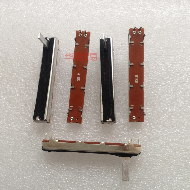 1pcs SC4521N 10KB B10K 60MM slide push-pull potentiometer mono fader / stroke 45MM mixer fader 3 foot / handle length 15MM
1pcs SC4521N 10KB B10K 60MM slide push-pull potentiometer mono fader / stroke 45MM mixer fader 3 foot / handle length 15MM