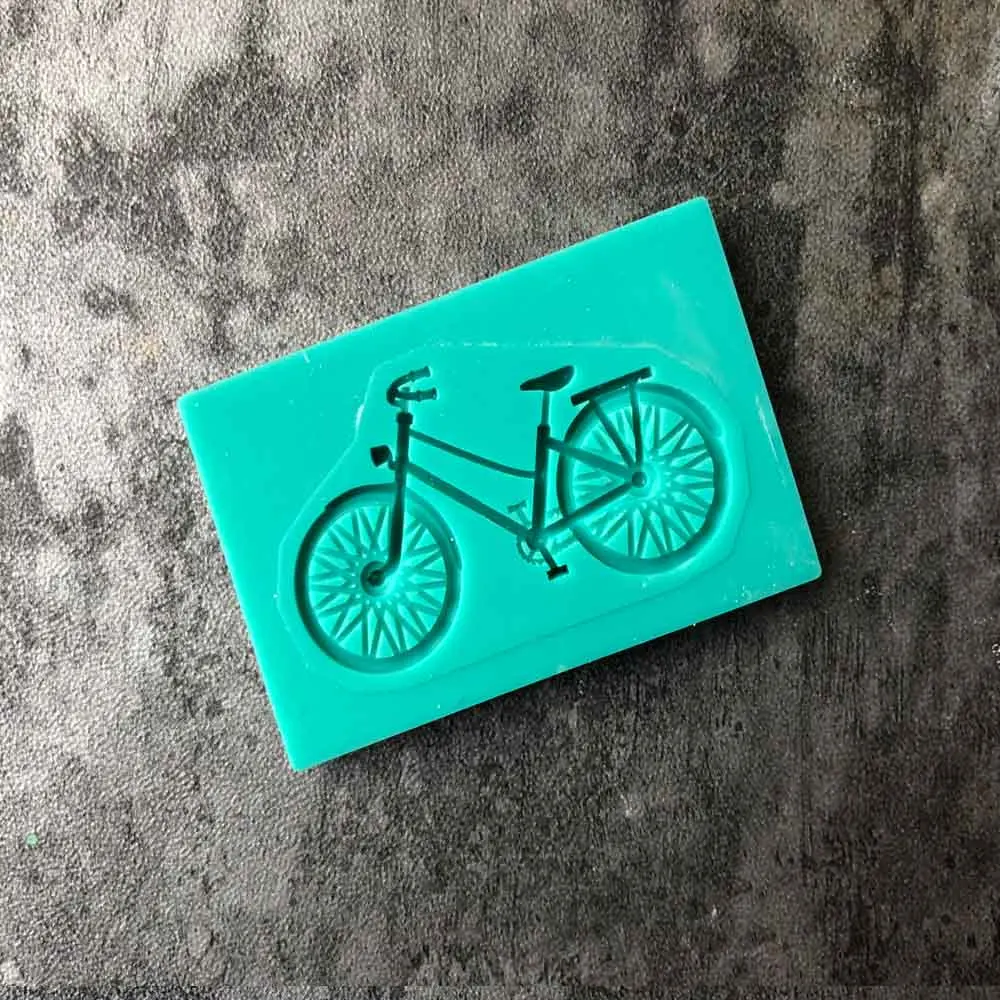 The old bicycle Cake Tool baking silicone mold hightemperature DIY chocolate cake decoration fondant Epoxy silicone mold H176
The old bicycle Cake Tool baking silicone mold hightemperature DIY chocolate cake decoration fondant Epoxy silicone mold H176
