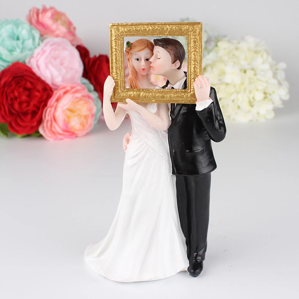 Bolafynia Couple with box Cake Doll Resin Decoration Valentine's Day Gift Cake Top Decoration wedding gift toy
Bolafynia Couple with box Cake Doll Resin Decoration Valentine's Day Gift Cake Top Decoration wedding gift toy