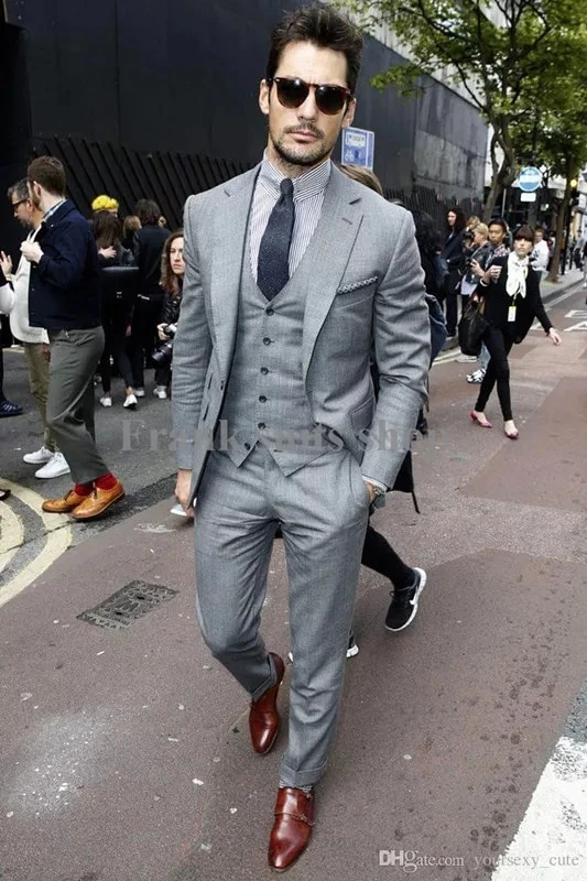 Custom Design Grey Men Wedding Tuxedos Excellent Groom Tuxedos Men Business Dinner Prom Blazer 3 Piece (Jacket+Pants+Vest+Tie)
Custom Design Grey Men Wedding Tuxedos Excellent Groom Tuxedos Men Business Dinner Prom Blazer 3 Piece (Jacket+Pants+Vest+Tie)