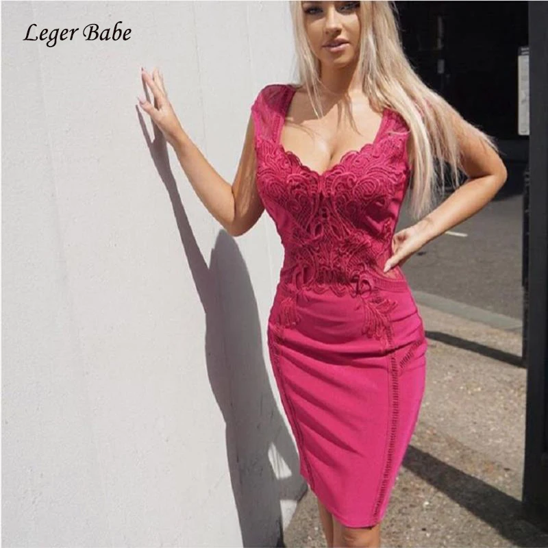 Женское облегающее платье Leger Babe HL, розовое и красное платье с v-образным вырезом и вышивкой в стиле пэчворк, высокое качество
Женское облегающее платье Leger Babe HL, розовое и красное платье с v-образным вырезом и вышивкой в стиле пэчворк, высокое качество