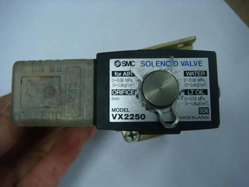 

[SA] Положительный! Товары в наличии, электромагнитный клапан SMC с водой VX2250, spot 1, физический -- 2 шт./лот