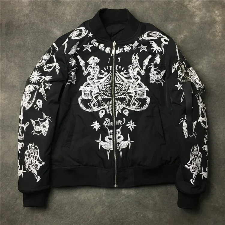Мужская бейсбольная куртка 19ss, черная двухсторонняя бейсбольная куртка на молнии с изображением звезды дьявола, с короткими рукавами, паль...
Мужская бейсбольная куртка 19ss, черная двухсторонняя бейсбольная куртка на молнии с изображением звезды дьявола, с короткими рукавами, паль...