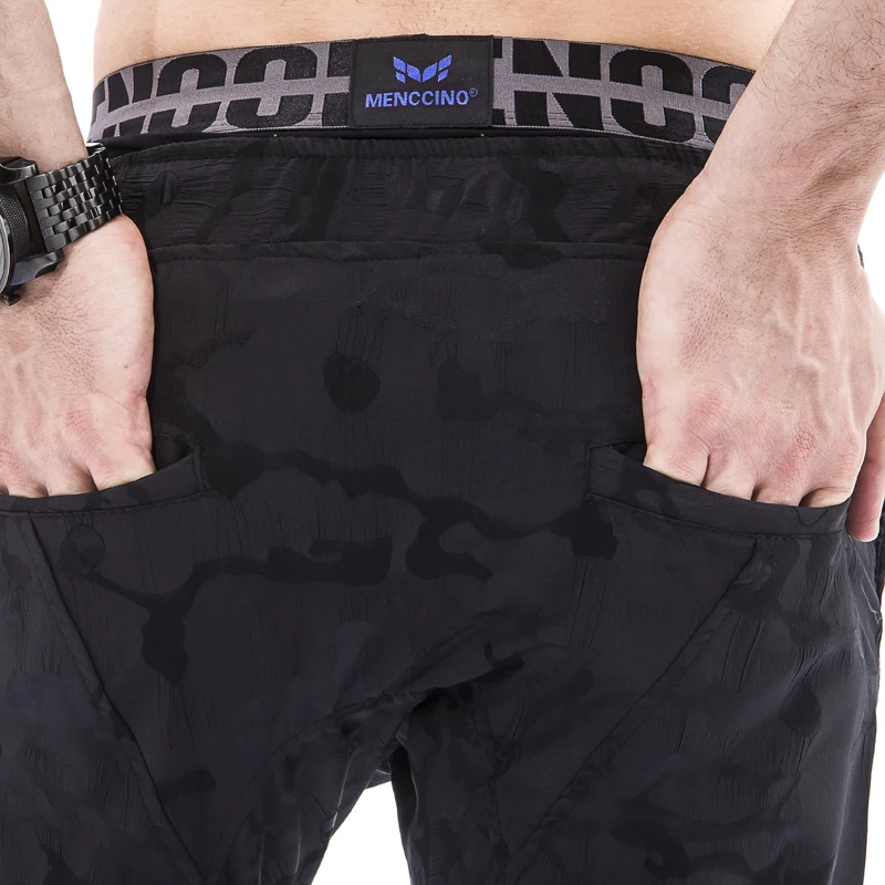 Spring New Skull Printed Camouflage Joggers Mens Casual Pants Hip Hop Men Jogger Sweatpants Fashion Male Trousers 2018
Spring New Skull Printed Camouflage Joggers Mens Casual Pants Hip Hop Men Jogger Sweatpants Fashion Male Trousers 2018