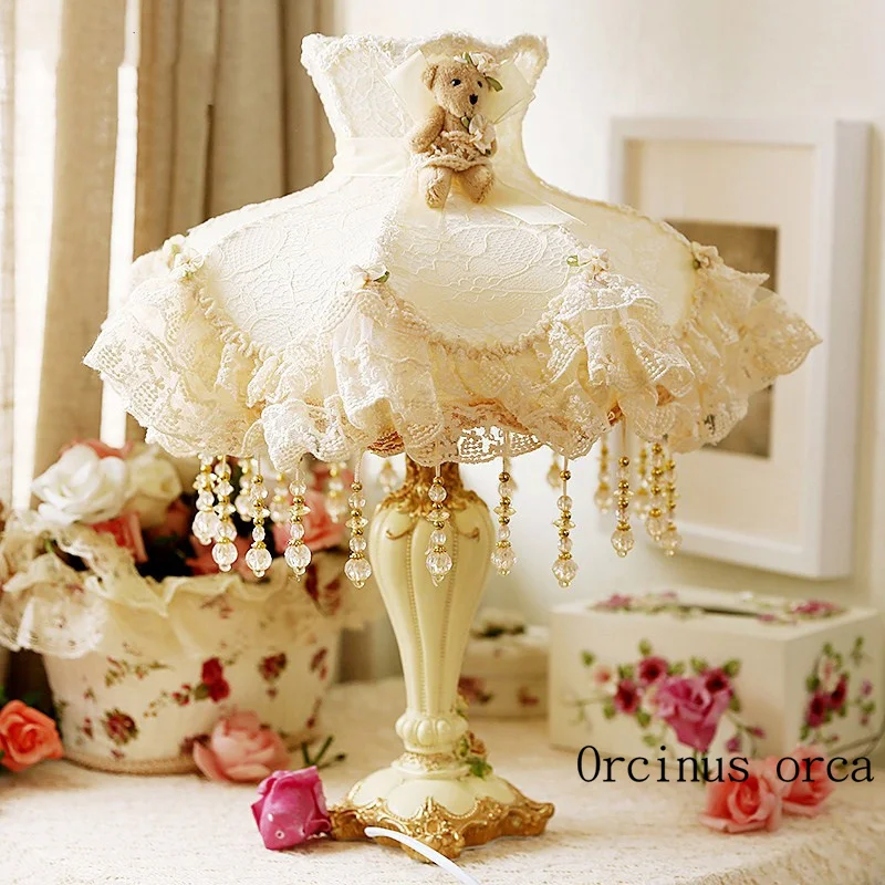 European idyllic lace table lamp The princess room bedroom bedside lamp Korean romantic cloth white table lamp free shipping
European idyllic lace table lamp The princess room bedroom bedside lamp Korean romantic cloth white table lamp free shipping