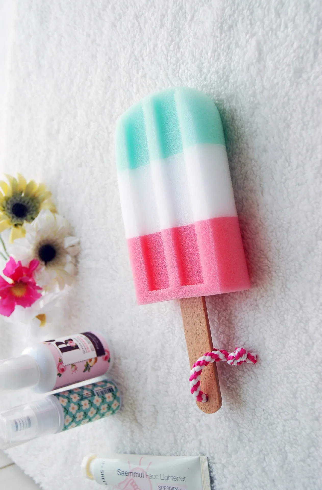 Bath Brushes Sponges Scrubbers Super soft sponge flower Ice cream type handle bath flower back ball lanyard Bathroom JUL18
Bath Brushes Sponges Scrubbers Super soft sponge flower Ice cream type handle bath flower back ball lanyard Bathroom JUL18