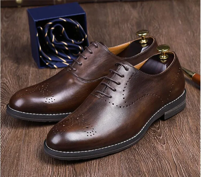 Mens handmade oxords lace-up dress casual shoes pointed toe brogue carved shoes all match men business shoes
Mens handmade oxords lace-up dress casual shoes pointed toe brogue carved shoes all match men business shoes