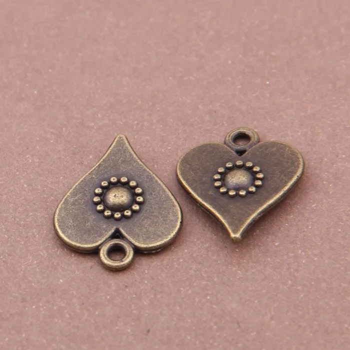 100pcs Vintage Heart-shaped Charm For Making Earrings/necklace/bracelet/bags/key Chain Fashion Charms DIY Jewelry Accessories
100pcs Vintage Heart-shaped Charm For Making Earrings/necklace/bracelet/bags/key Chain Fashion Charms DIY Jewelry Accessories