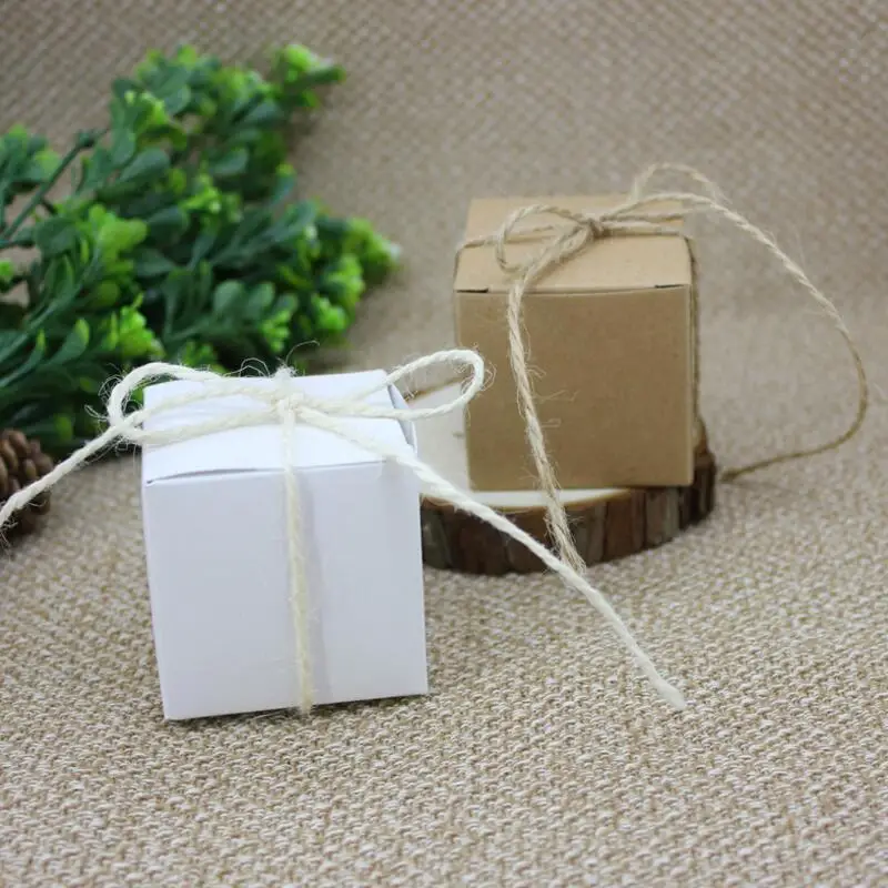 100pcs Retro Kraft Paper Wedding Favors Boxes Wedding Gifts Candy Box with Rope Event & Party Decoration Supplies
100pcs Retro Kraft Paper Wedding Favors Boxes Wedding Gifts Candy Box with Rope Event & Party Decoration Supplies