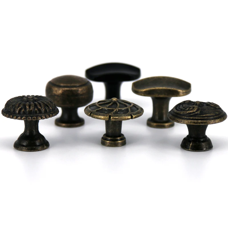 1PC Antique Furniture Knobs Hardware Cupboard Classical Pull 2019 New Bronze Retro Cabinet Door Kitchen Drawer Handles
1PC Antique Furniture Knobs Hardware Cupboard Classical Pull 2019 New Bronze Retro Cabinet Door Kitchen Drawer Handles