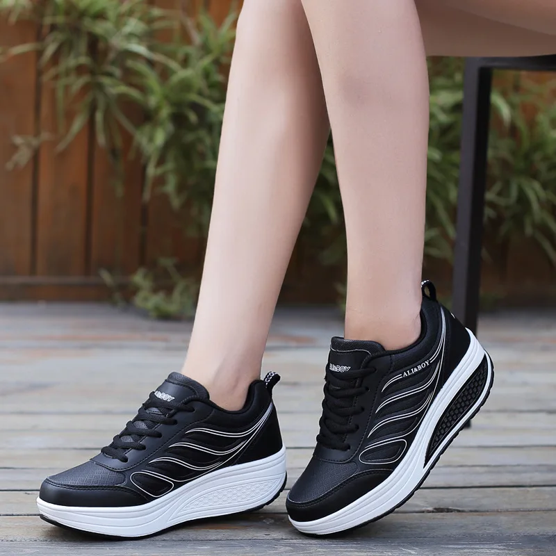 New 2018 Autumn Falts Fashion Women Casual Shoes Leather Platform Shoes Women Sneakers Ladies White Trainers Chaussure Femme 5CM
New 2018 Autumn Falts Fashion Women Casual Shoes Leather Platform Shoes Women Sneakers Ladies White Trainers Chaussure Femme 5CM