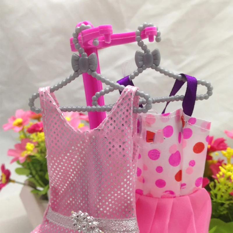 600PCS/LOT Wholesale New Dolls Accessories 1:6 Hangers Mini Plastic Clothes Hanger Doll
600PCS/LOT Wholesale New Dolls Accessories 1:6 Hangers Mini Plastic Clothes Hanger Doll