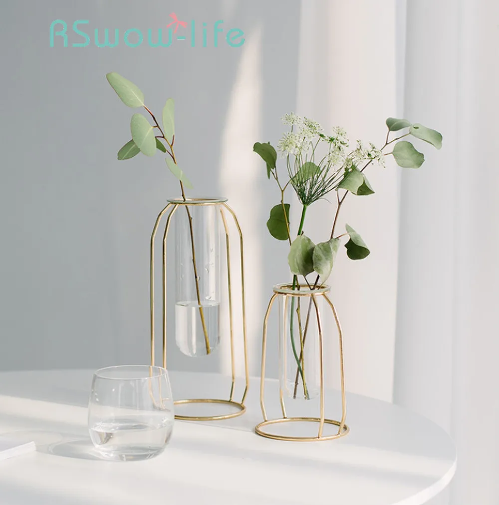 Simple Gold-plated Wrought Iron Glass Vase Creative Test Tube Flower Arrangement Desktop Decoration Flower Vase
Simple Gold-plated Wrought Iron Glass Vase Creative Test Tube Flower Arrangement Desktop Decoration Flower Vase