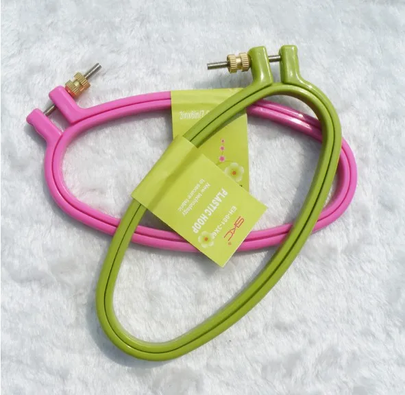 7.6x15.2cm 3"x6" small adjustable pp plastic hoop embroidery for cross stitch set handcraft DIY handmade needlework craft free
7.6x15.2cm 3"x6" small adjustable pp plastic hoop embroidery for cross stitch set handcraft DIY handmade needlework craft free