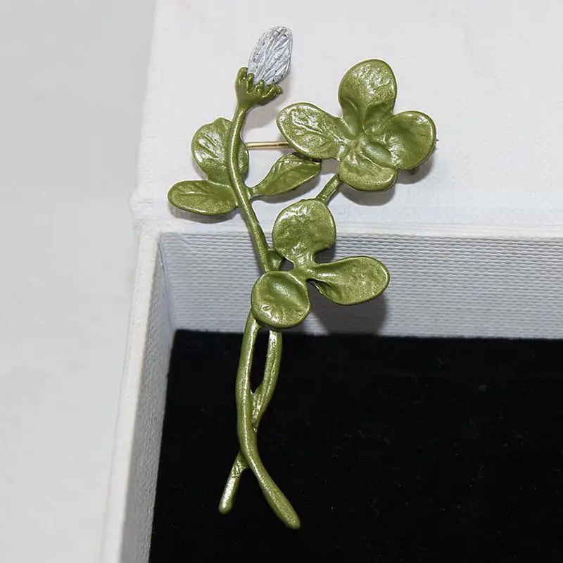 vintage brooch jewelry Clover green leaves High quality metal paint brooch scarves buckle Accessories
vintage brooch jewelry Clover green leaves High quality metal paint brooch scarves buckle Accessories