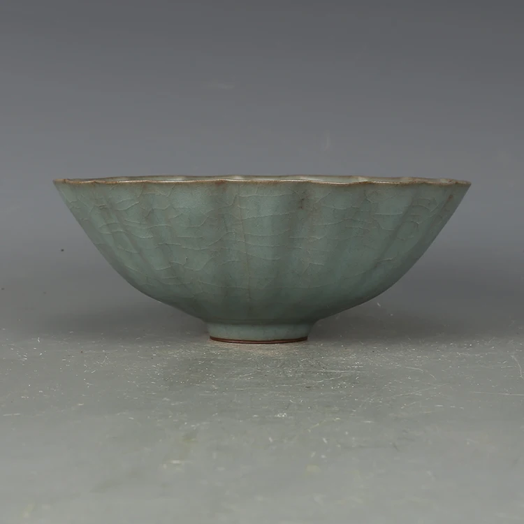 Antique Song Dynasty porcelain bowl,Powder blue glaze thin tire bowl,hand painted crafts,home Decoration, collection & adornment
Antique Song Dynasty porcelain bowl,Powder blue glaze thin tire bowl,hand painted crafts,home Decoration, collection & adornment
