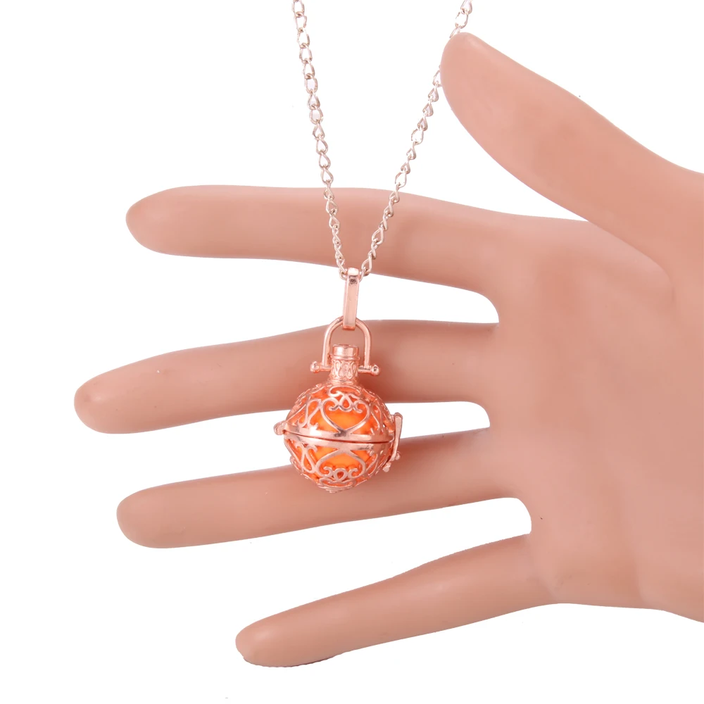 New Mexico Chime Music Ball Caller cages Necklace Vintage Heart Necklace for Aromatherapy Essential Oil Pregnant Women
New Mexico Chime Music Ball Caller cages Necklace Vintage Heart Necklace for Aromatherapy Essential Oil Pregnant Women